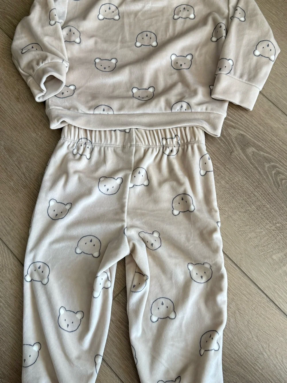 Carter’s Bear sweater set 18m